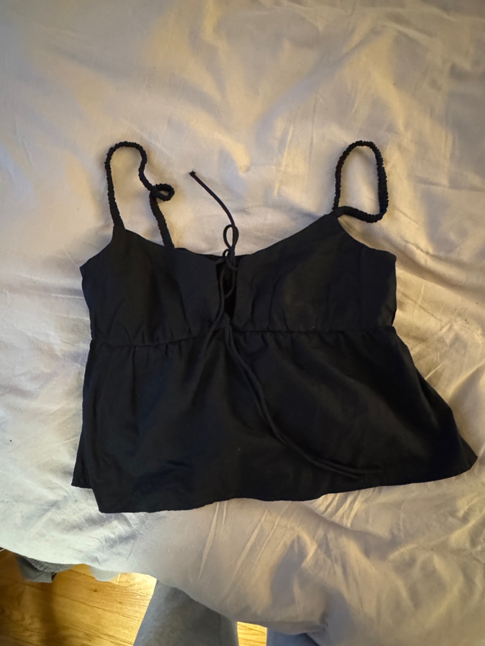 H&M Black flowy tank top